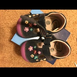 2 pairs of stride rite shoes
